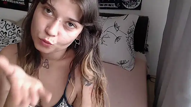 Chatroom XXX en direct de AlienforTwenty
