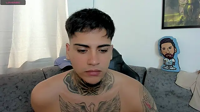 sweetlatinoboy Live XXX-chat