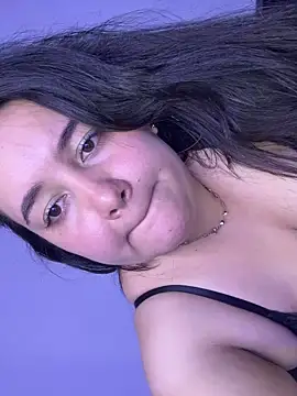 EvaBigBoobs' Live XXX Chat