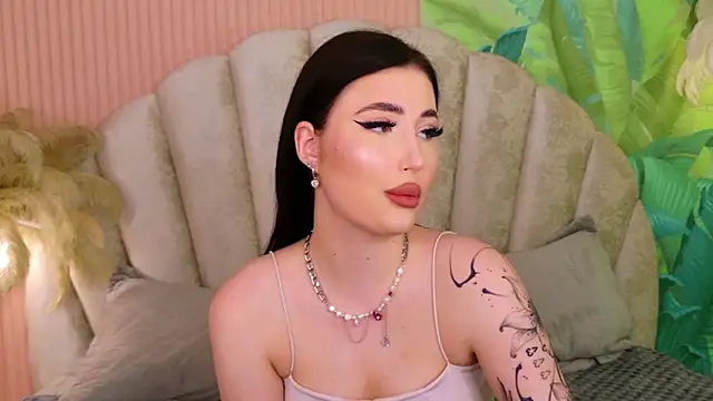 EmmaLawrens' Live XXX Chat