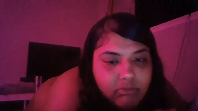 1n0nlythroat Adlı Modelin Canlı XXX Sohbeti