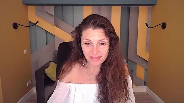 دردشة EllaLong الجنسية المباشرة