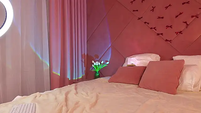 KiittieX Adlı Modelin Canlı XXX Sohbeti