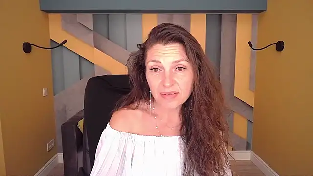 دردشة EllaLong الجنسية المباشرة