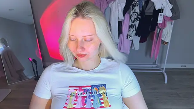 angelllisss Adlı Modelin Canlı XXX Sohbeti