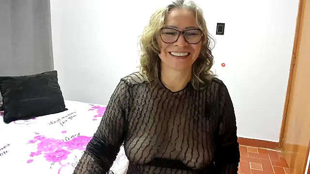 Carlaa-69 Live XXX Chat