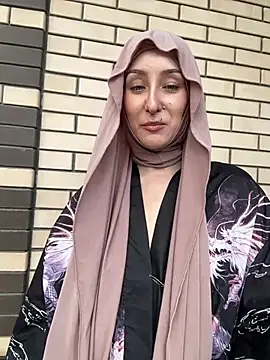 צ'אט XXX בשידור חי של FlexibleDoll_