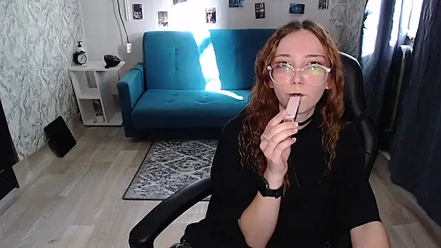 AmeliaKamishiro's Live XXX Chat