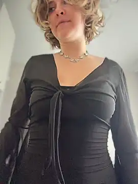 دردشة KellyKeler الجنسية المباشرة