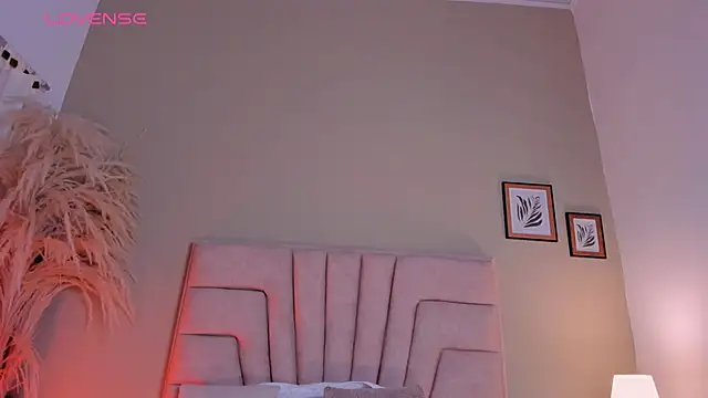 nova_silk's Live XXX Chat