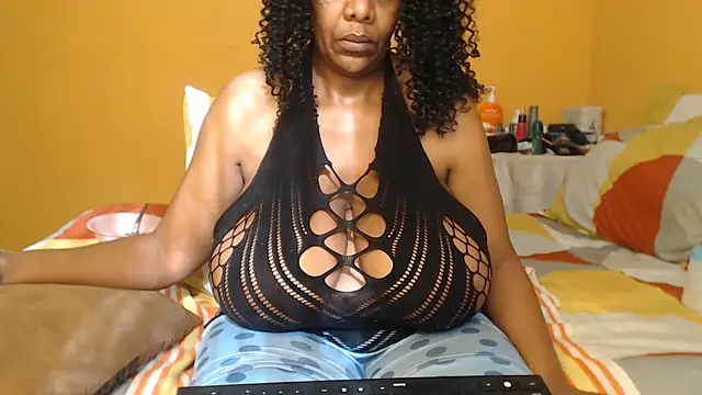 bustykelly Chat XXX live