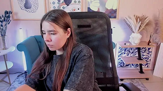 SayaHeartnet Adlı Modelin Canlı XXX Sohbeti