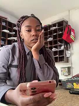 CiaraEbony Adlı Modelin Canlı XXX Sohbeti