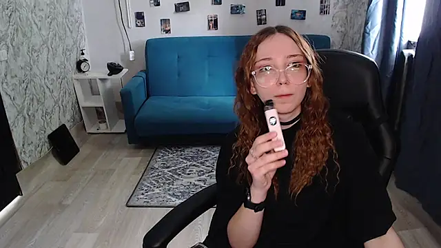 AmeliaKamishiro's Live XXX Chat