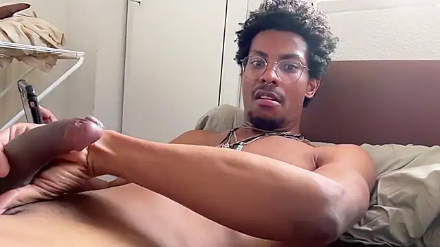 HoleBreeder XXX чат на живо