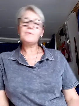irinamaux live XXX chat