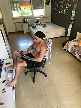 Mohdollmenn Live XXX chat