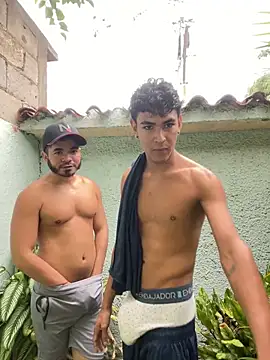hotboys1924 Pertunjukan Webcam