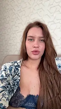 دردشة KikiWatson الجنسية المباشرة