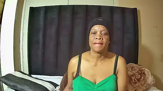 دردشة JoycyQueen الجنسية المباشرة