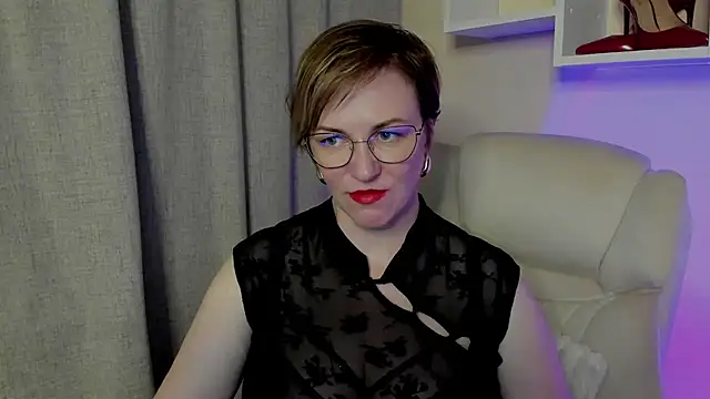 Chat +18 de feliziaDesire ao vivo
