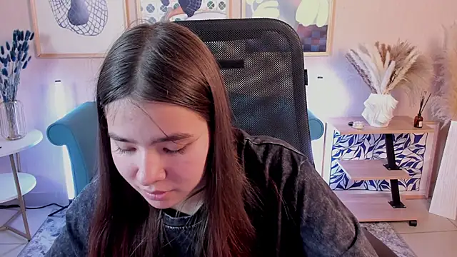Živý XXX chat SayaHeartnet
