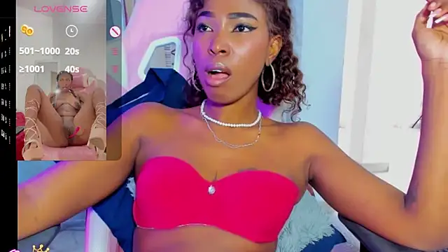 Živý XXX chat myblackdoope