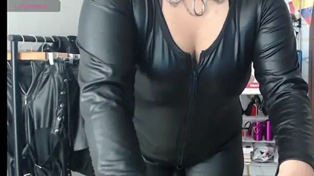 valen_ros Chat XXX in diretta