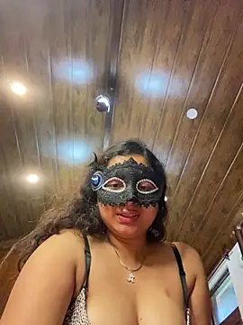 IndianLatinaa Adlı Modelin Canlı XXX Sohbeti