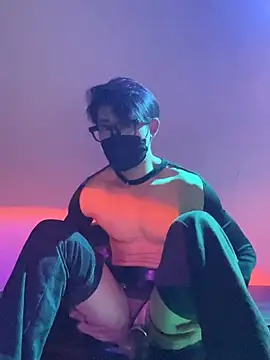 YELURK 网络视讯表演