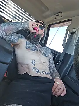 Beardedtattoodn Live XXX chat