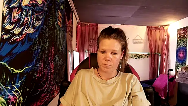 CallMeMaria élő XXX-chatje
