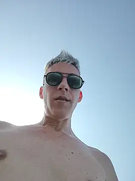 XXX chat uživo modela 1Hugo1
