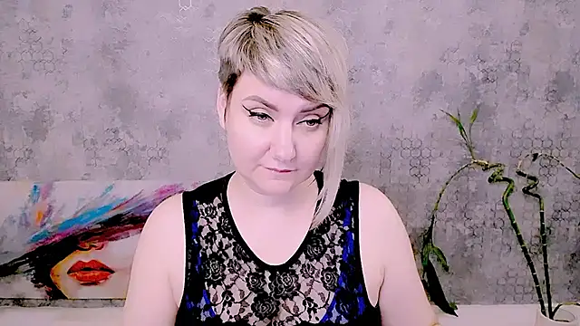 Djullia 라이브 XXX 채팅