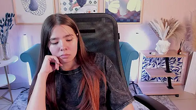 SayaHeartnet élő XXX-chatje