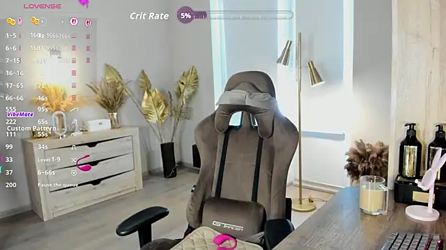HotyPlays লাইভ XXX চ্যাট