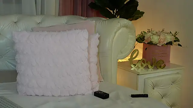 NinaCrystal1's Live XXX Chat