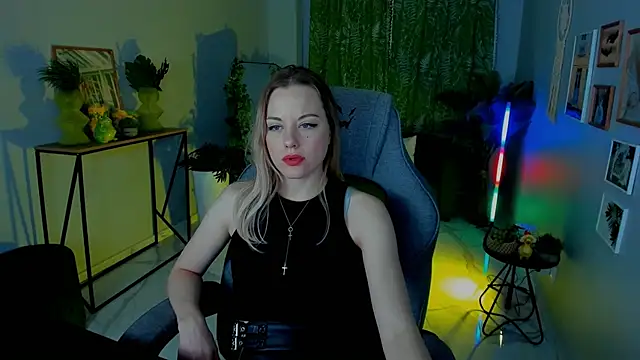 VireliaMoonfall's Live XXX Chat