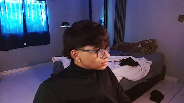 Mr_yisuzz – Naživo XXX chat