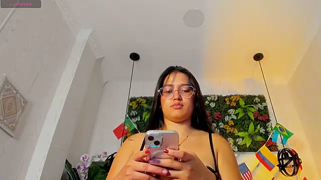 Janett_Moore Adlı Modelin Canlı XXX Sohbeti