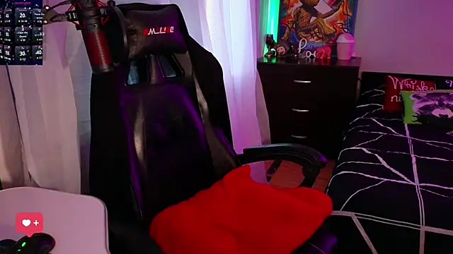 LadyLLS Adlı Modelin Canlı XXX Sohbeti