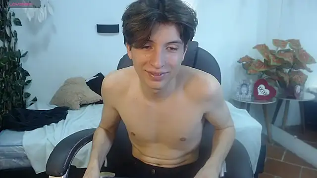 Marcovioletn Live XXX chat