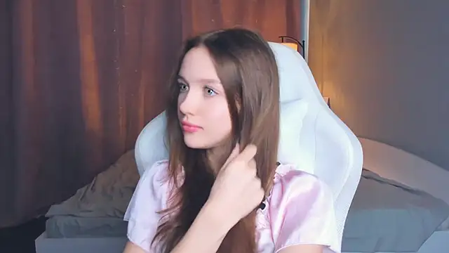 XXX chat uživo modela SharriSang