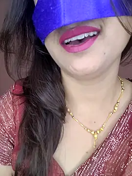 WetDollX Adlı Modelin Canlı XXX Sohbeti