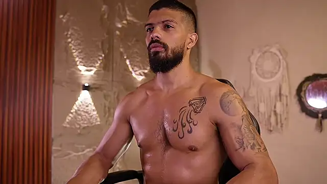 دردشة DannSaenz الجنسية المباشرة