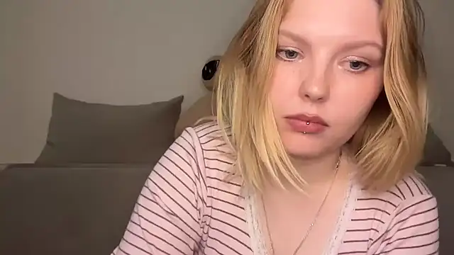 دردشة Ophelia_Ritz الجنسية المباشرة
