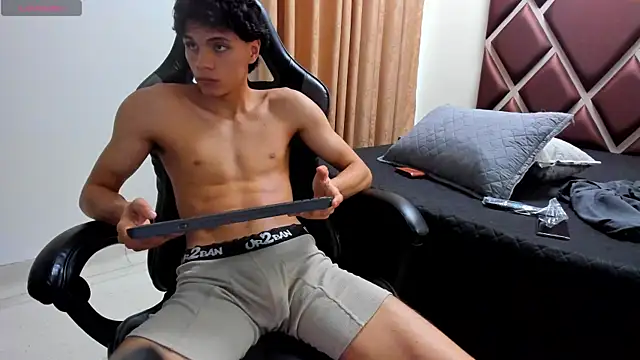 แชท XXX สดของ Ithan_Hott