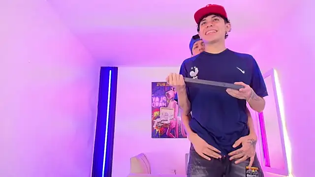 Marcus_and_Tony webcam show