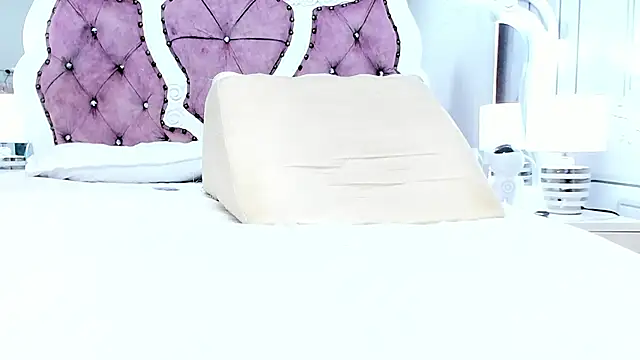 Aura_sander4u 即時 XXX 聊天