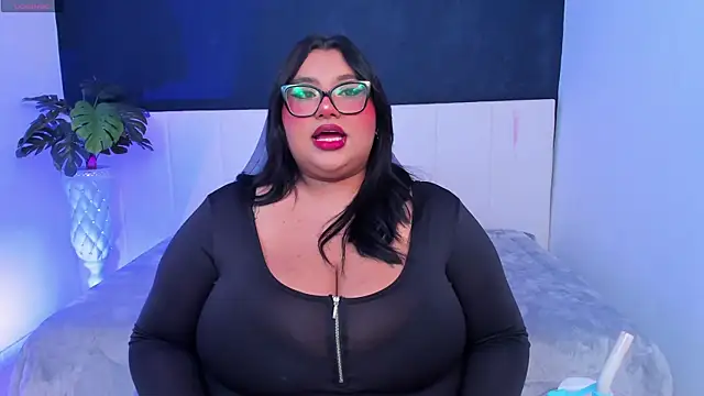 Chat +18 de tifanny_bigboobs11 ao vivo